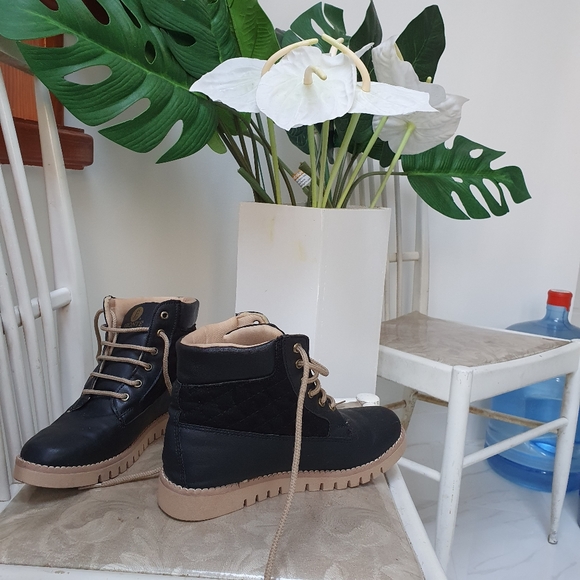 Cute boots - Picture 7 of 7